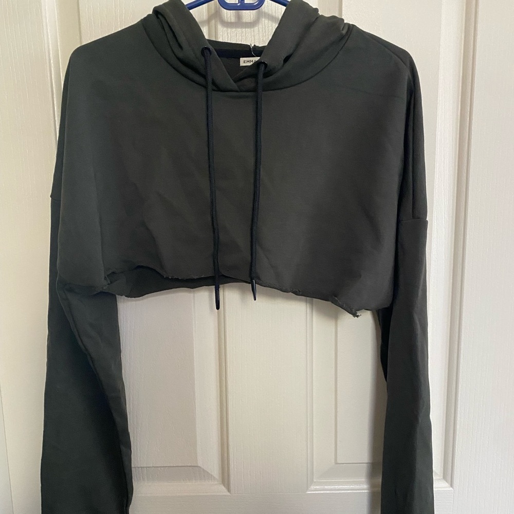 emma and sam cropped green sweatshirt
